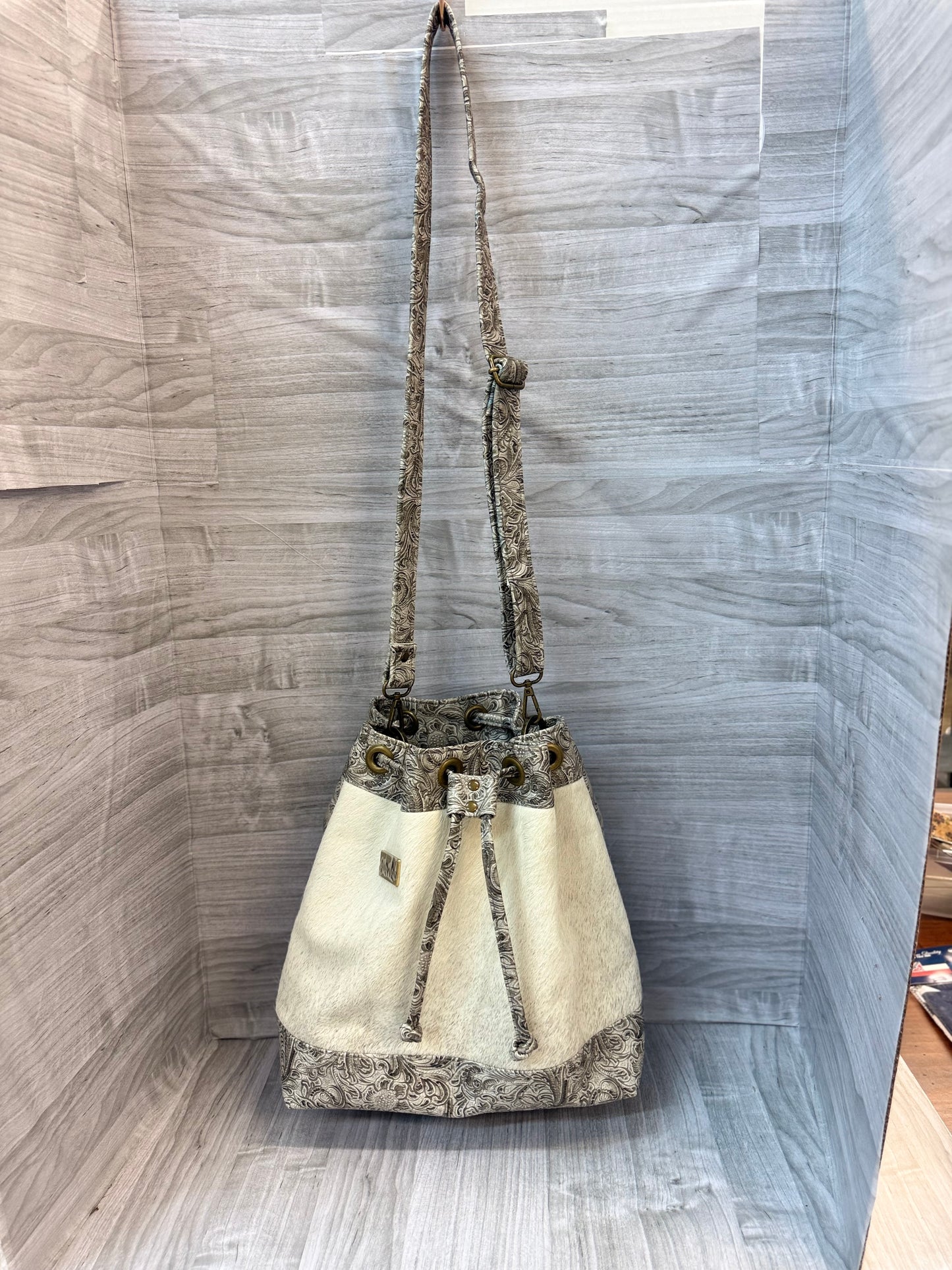 Bucket Bag crossbody