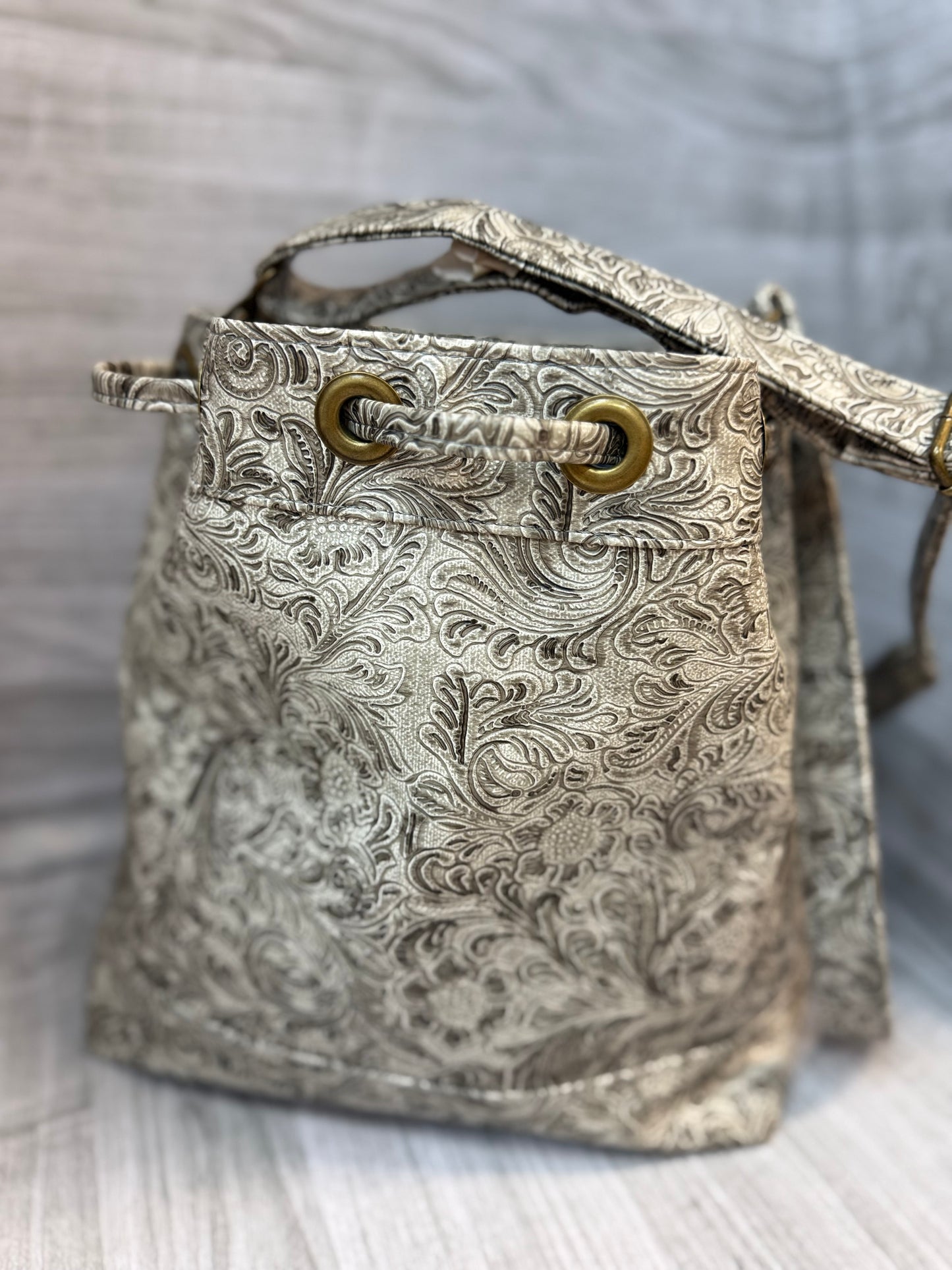 Bucket Bag crossbody